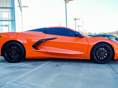 Used 2024 Chevrolet Corvette Stingray Premium Conv w/ Z51 Performance Package image 3