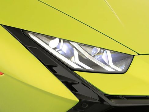 Used 2023 Lamborghini Huracan Tecnica RWD image 35