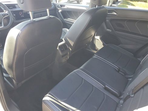 Used 2022 Volkswagen Tiguan SEL R-Line image 13