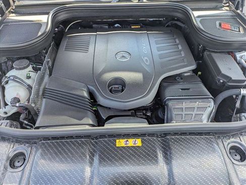 Used 2025 Mercedes-Benz GLS 450 4MATIC image 17