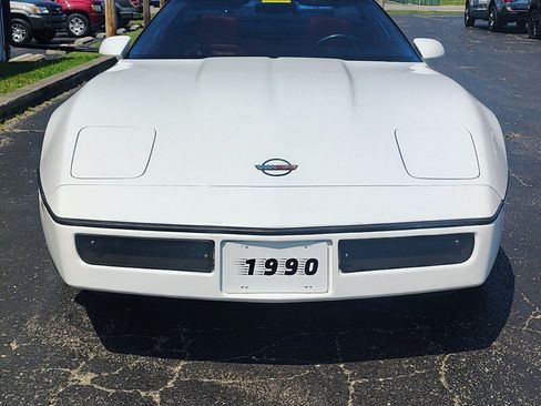 Used 1990 Chevrolet Corvette Coupe RWD image 2