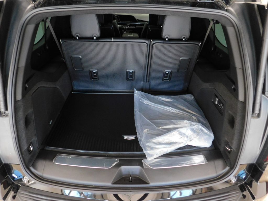 Used 2024 Cadillac Escalade ESV V w/ LPO, Floor Liner Package AWD/4WD image 87