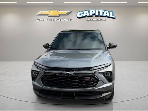 Used 2025 Chevrolet TrailBlazer RS w/ Convenience Package FWD image 8