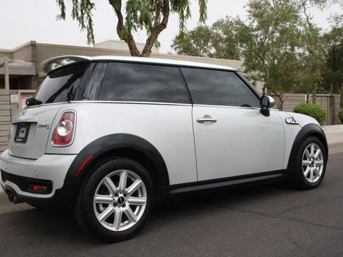 Used 2013 MINI Cooper S FWD image 2
