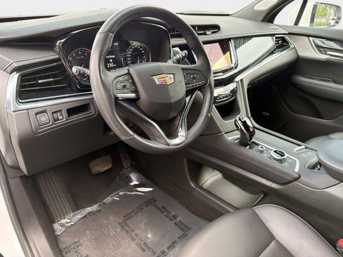 Used 2024 Cadillac XT6 Premium Luxury AWD/4WD image 36