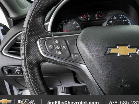 Used 2025 Chevrolet Malibu LT FWD image 9