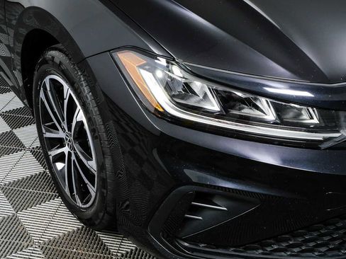 Used 2025 Volkswagen Jetta Sport FWD image 37