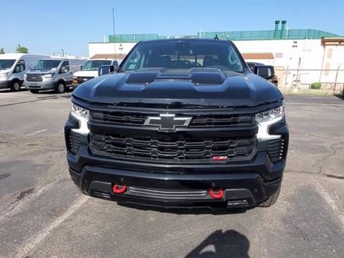 Used 2026 Chevrolet Silverado 1500 LT Trail Boss w/ LT Trail Boss Premium Package AWD/4WD image 3