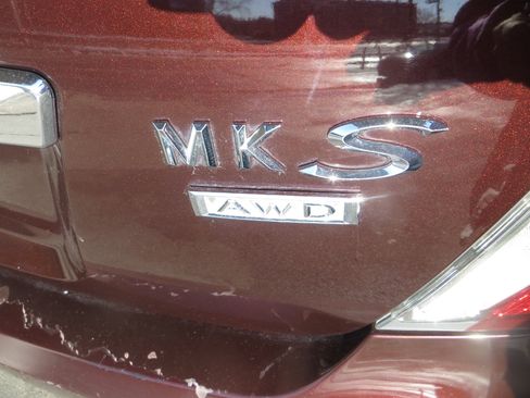 Used 2009 Lincoln MKS AWD image 7