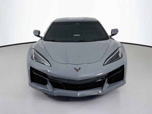 Used 2024 Chevrolet Corvette Z06 RWD image 2