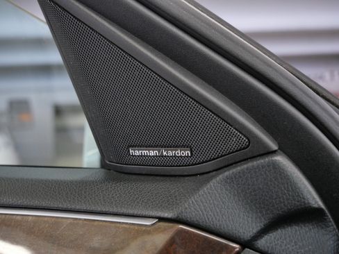 Used 2014 Mercedes-Benz E 350 4MATIC Sedan image 31