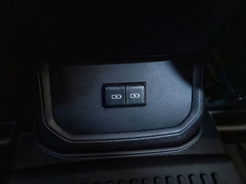 Certified 2025 Toyota Highlander LE AWD/4WD image 35