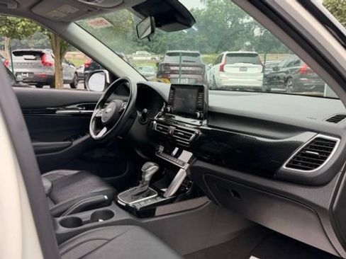 Used 2021 Kia Seltos EX AWD/4WD image 4