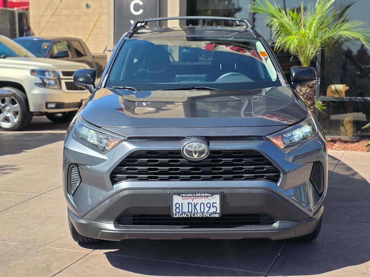 Used 2019 Toyota RAV4 LE w/ Carpet Mat Package FWD image 5