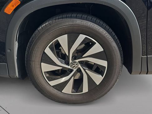 Used 2025 Volkswagen Tiguan S FWD image 12