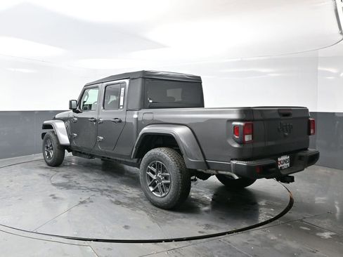 New 2026 Jeep Gladiator Sport image 11