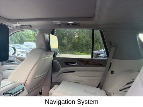 Used 2023 Cadillac Escalade Sport Platinum AWD/4WD image 11