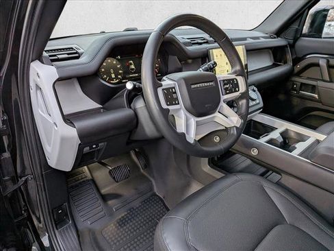 Used 2025 Land Rover Defender 110 S image 10