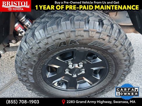 Used 2023 Jeep Gladiator Mojave w/ Cold Weather Group image 14