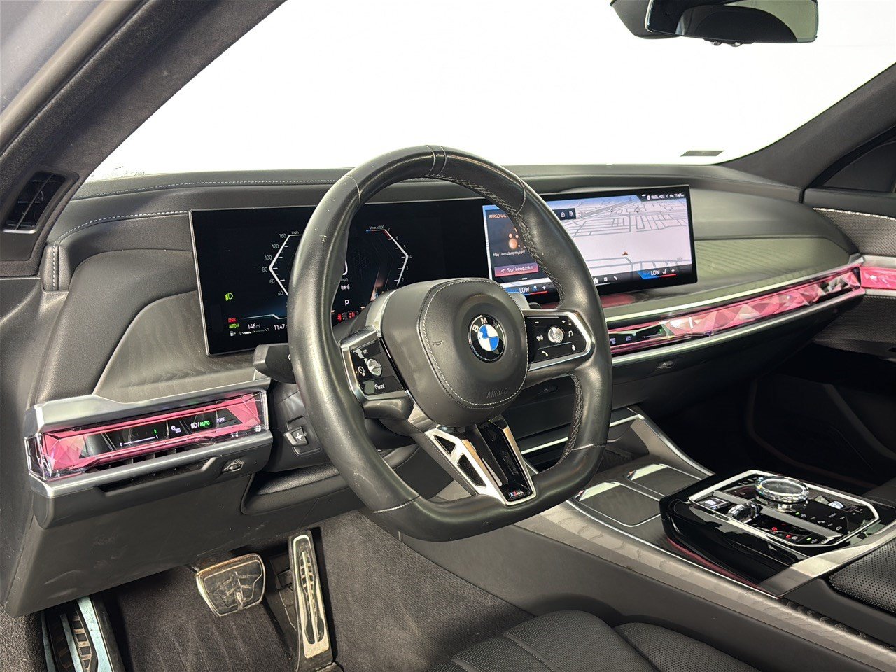 Certified 2024 BMW 760i xDrive AWD/4WD image 4