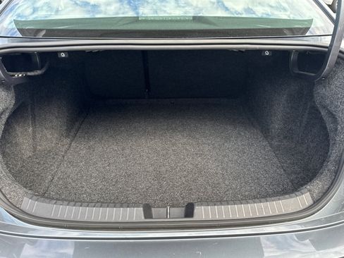 Used 2024 Volkswagen Jetta SE image 18