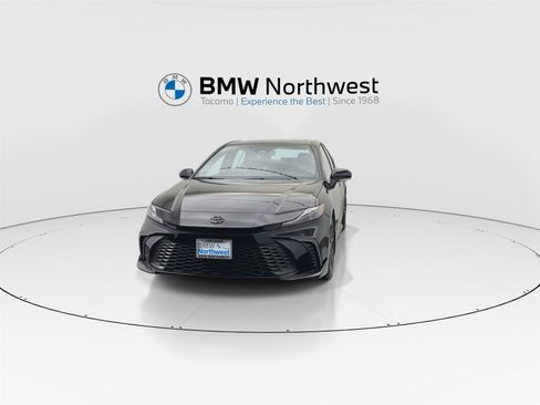Used 2025 Toyota Camry SE w/ Multimedia Upgrade Package AWD/4WD image 8