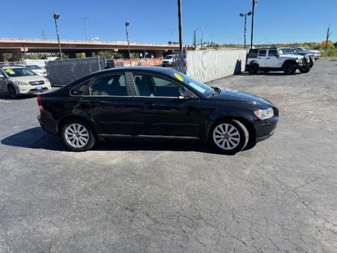 Used 2005 Volvo S40 2.4i image 34