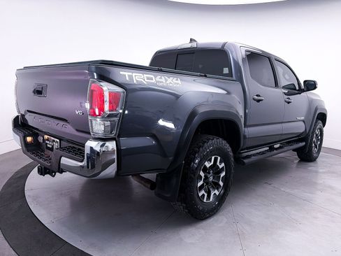 Used 2021 Toyota Tacoma TRD Off-Road AWD/4WD image 10
