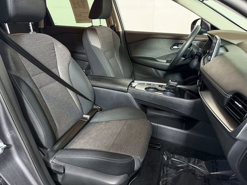 Certified 2023 Nissan Rogue SV image 16