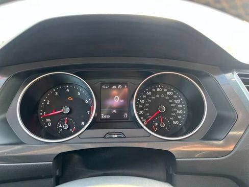 Used 2021 Volkswagen Tiguan SE w/ Panoramic Sunroof Package AWD/4WD image 22
