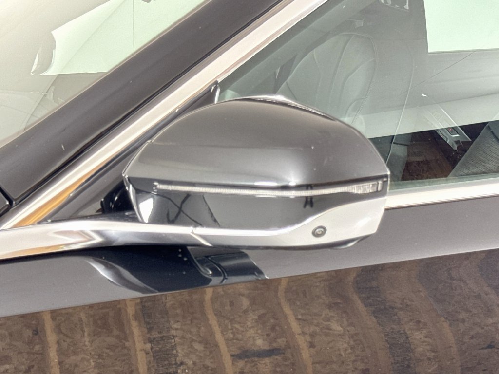 Used 2023 BMW i7 xDrive60 AWD/4WD image 19