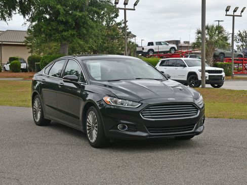 Used 2014 Ford Fusion Titanium FWD image 6