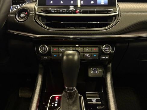 Used 2022 Jeep Compass Altitude w/ Sun and Sound Group image 28