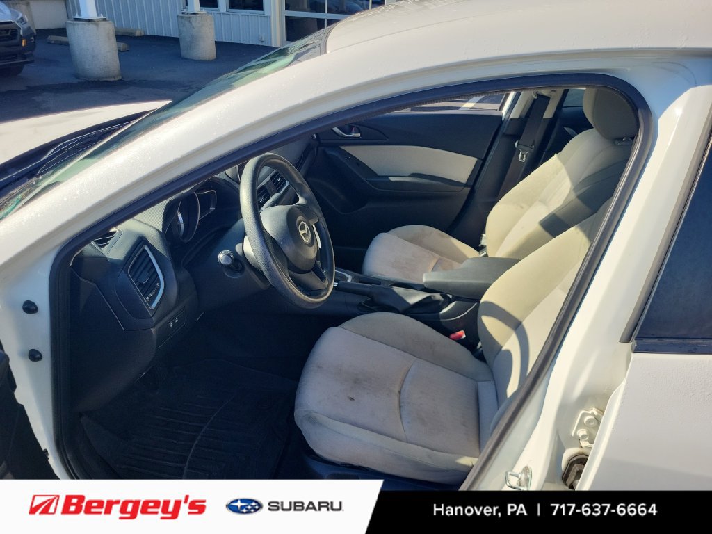 Used 2015 MAZDA MAZDA3 i SV FWD image 8