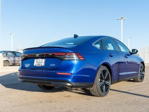 Used 2024 Honda Accord Sport image 7