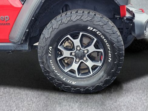 Used 2021 Jeep Wrangler Unlimited Rubicon w/ LED Lighting Group AWD/4WD image 6