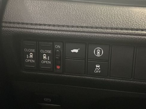 Used 2024 Honda Odyssey Sport image 19