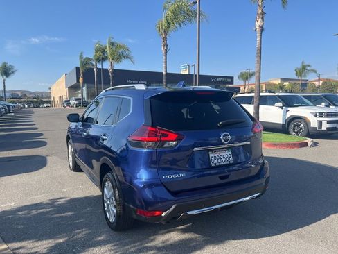 Used 2020 Nissan Rogue SV FWD image 6