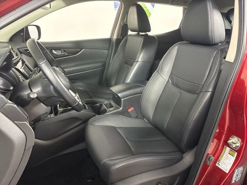 Used 2022 Nissan Rogue Sport SL w/ Premium Package image 27