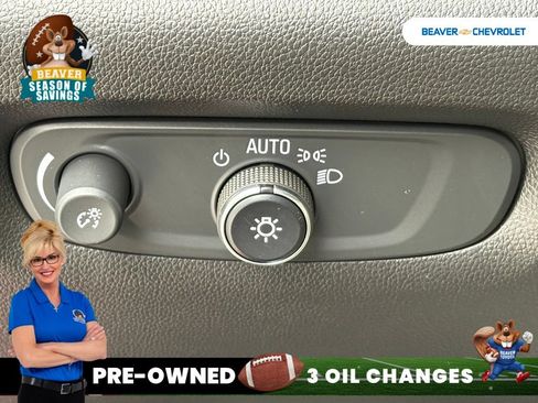 Used 2022 Chevrolet Traverse RS FWD image 40
