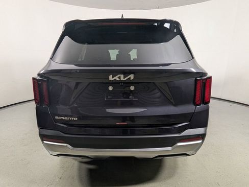 New 2026 Kia Sorento S w/ S Panoramic Sunroof Package FWD image 6