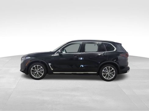 Used 2026 BMW X5 xDrive50e w/ Executive Package image 3
