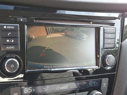 Used 2022 Nissan Rogue Sport SV image 17