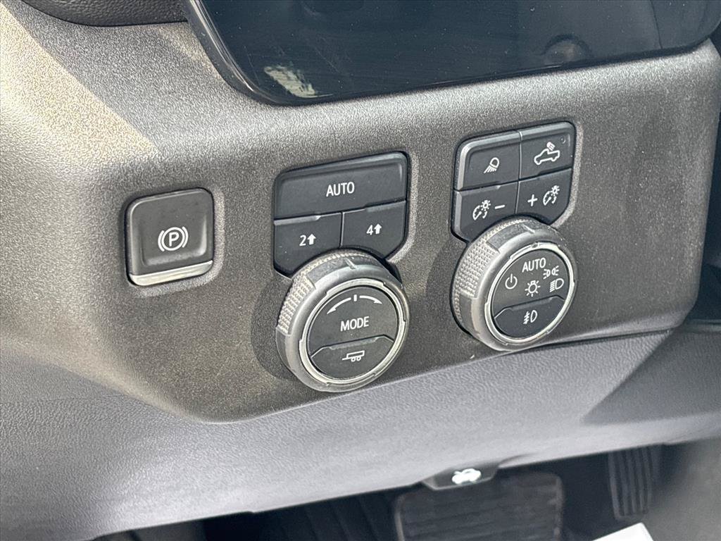 Used 2024 Chevrolet Silverado 1500 LTZ w/ LTZ Premium Package AWD/4WD image 34