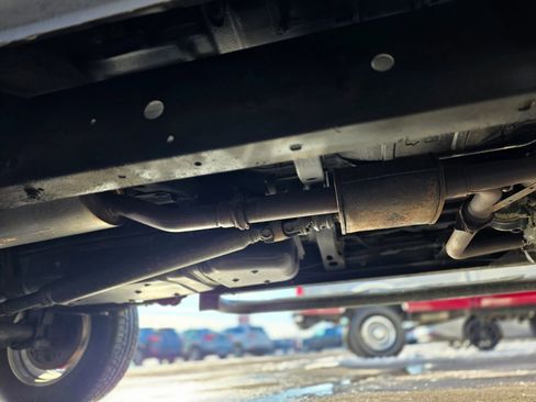 Used 2004 Toyota Tundra Limited w/ Towing Pkg image 14