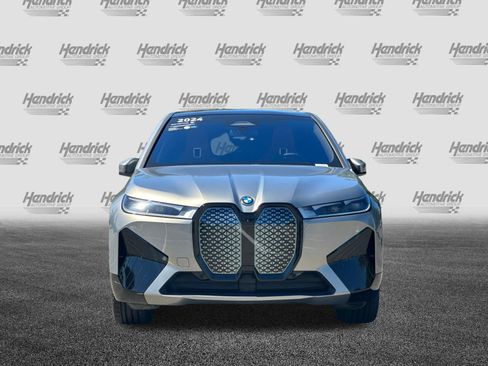 Used 2024 BMW iX xDrive50 w/ Sport Package AWD/4WD image 10