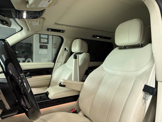 Used 2024 Land Rover Range Rover Long Wheelbase SE AWD/4WD image 6