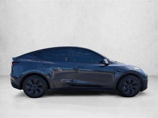 Used 2024 Tesla Model Y 2WD video 4