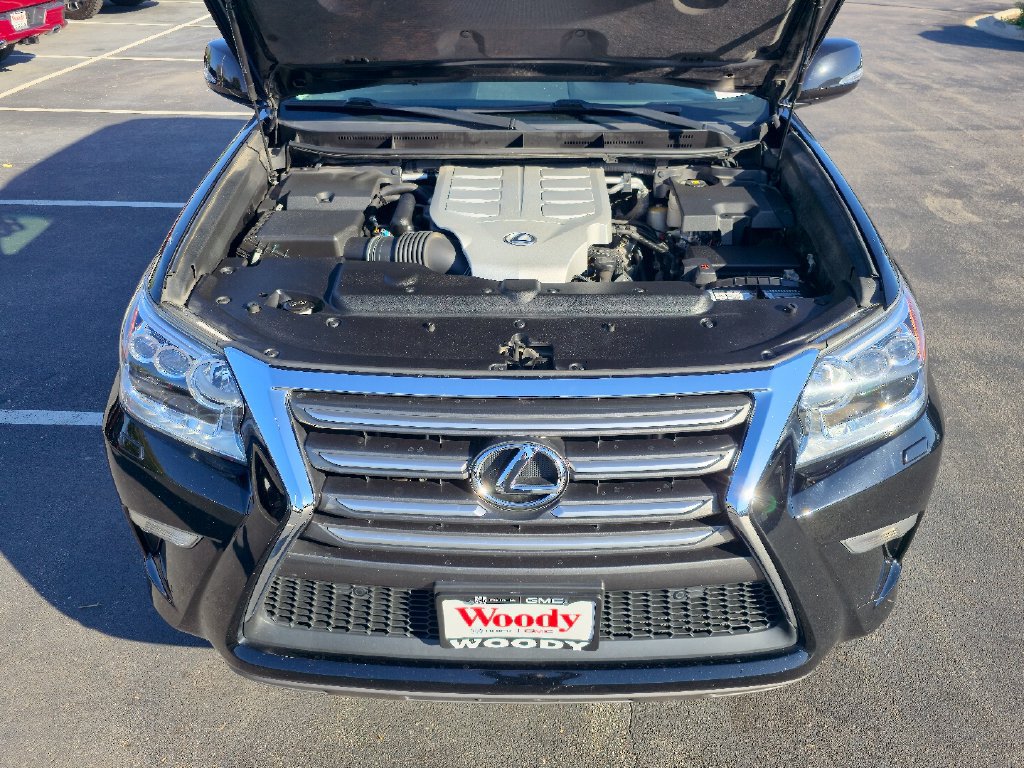 Used 2018 Lexus GX 460 Premium w/ Premium Package AWD/4WD image 30