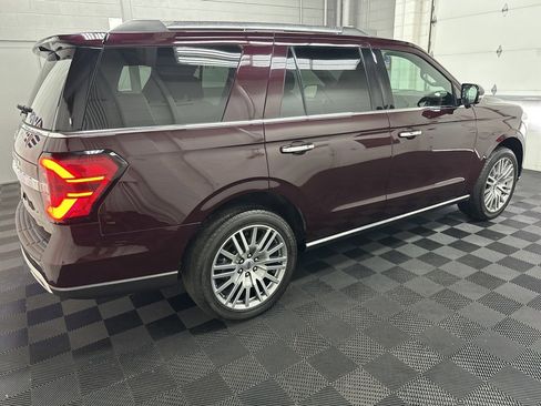 Used 2024 Ford Expedition Limited image 10